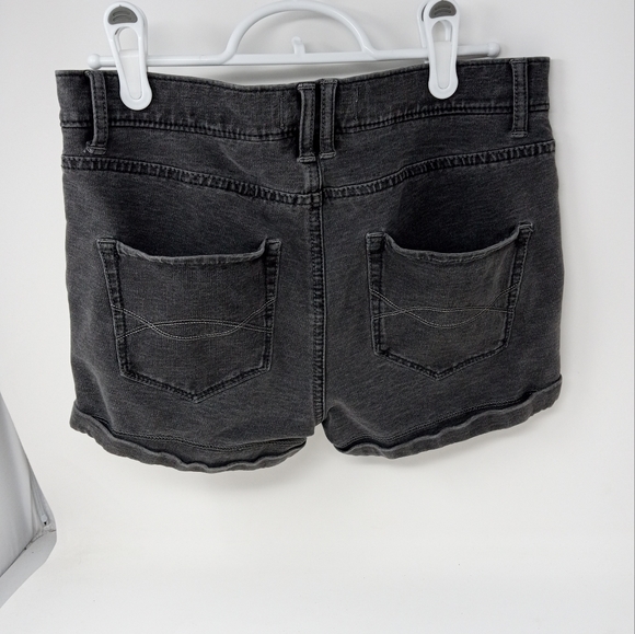 Abercrombie And Fitch Womens Size 4 Black Perfect Stretch Shorts - Picture 2 of 7